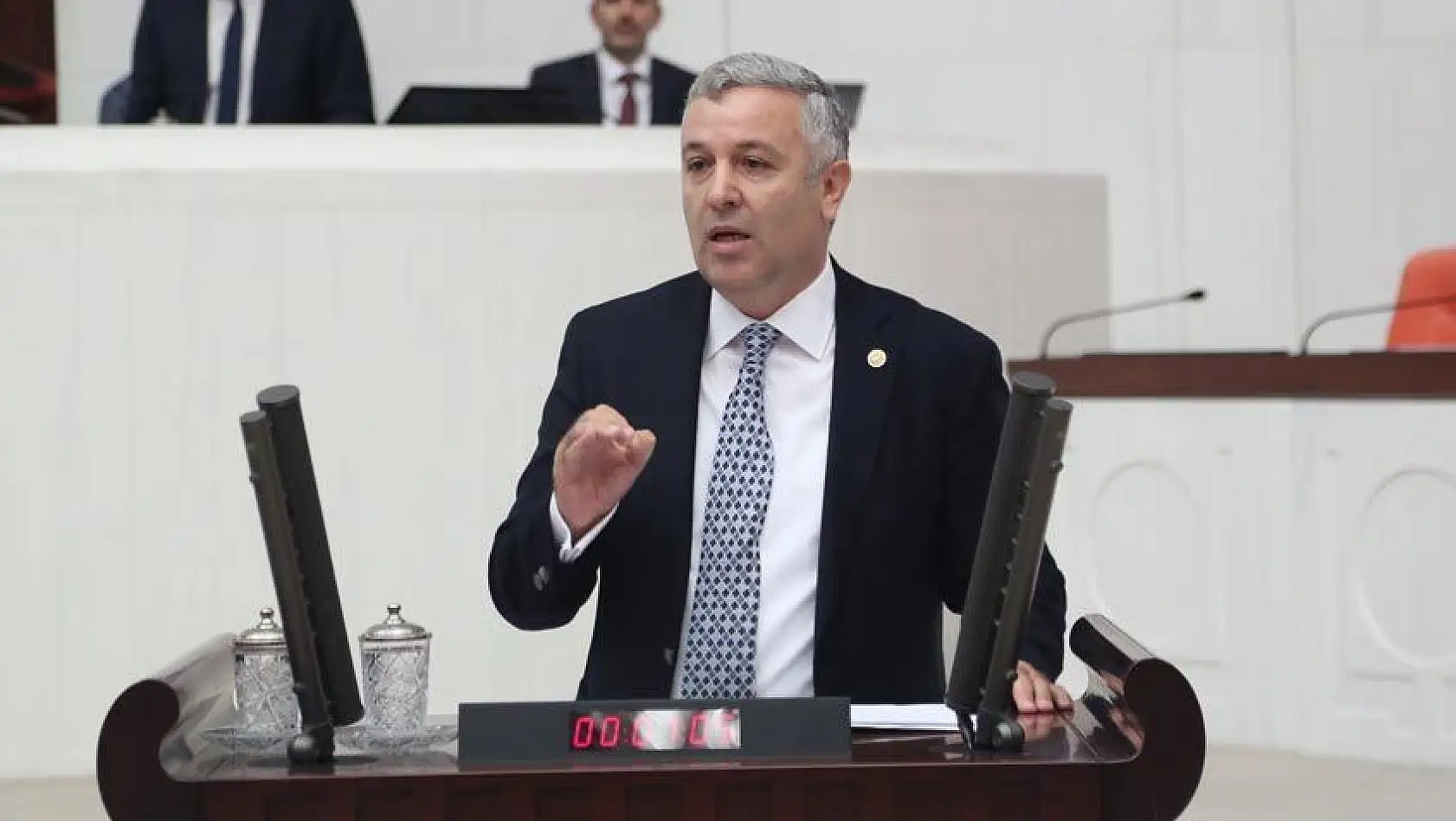 CHP'li Arık, mülakat skandalını Meclis'e taşıdı