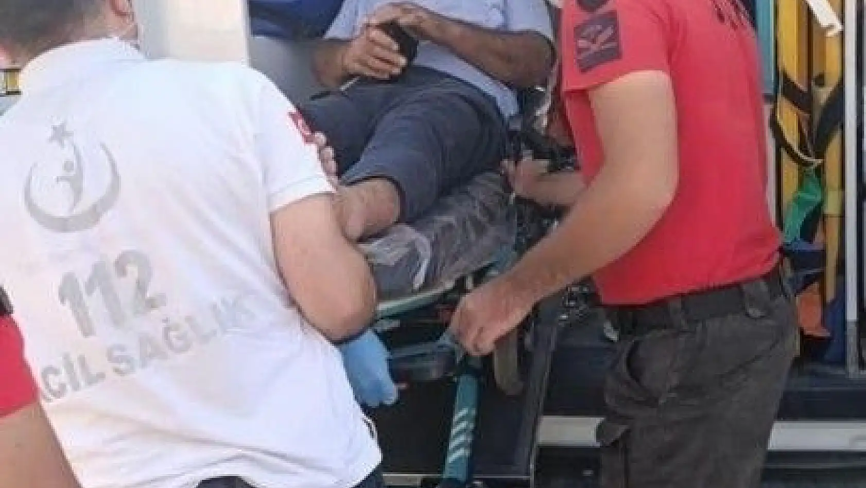 Erciyes Dağı'na tırmanış yaparken yaralanan 4 kişiyi JAK kurtardı