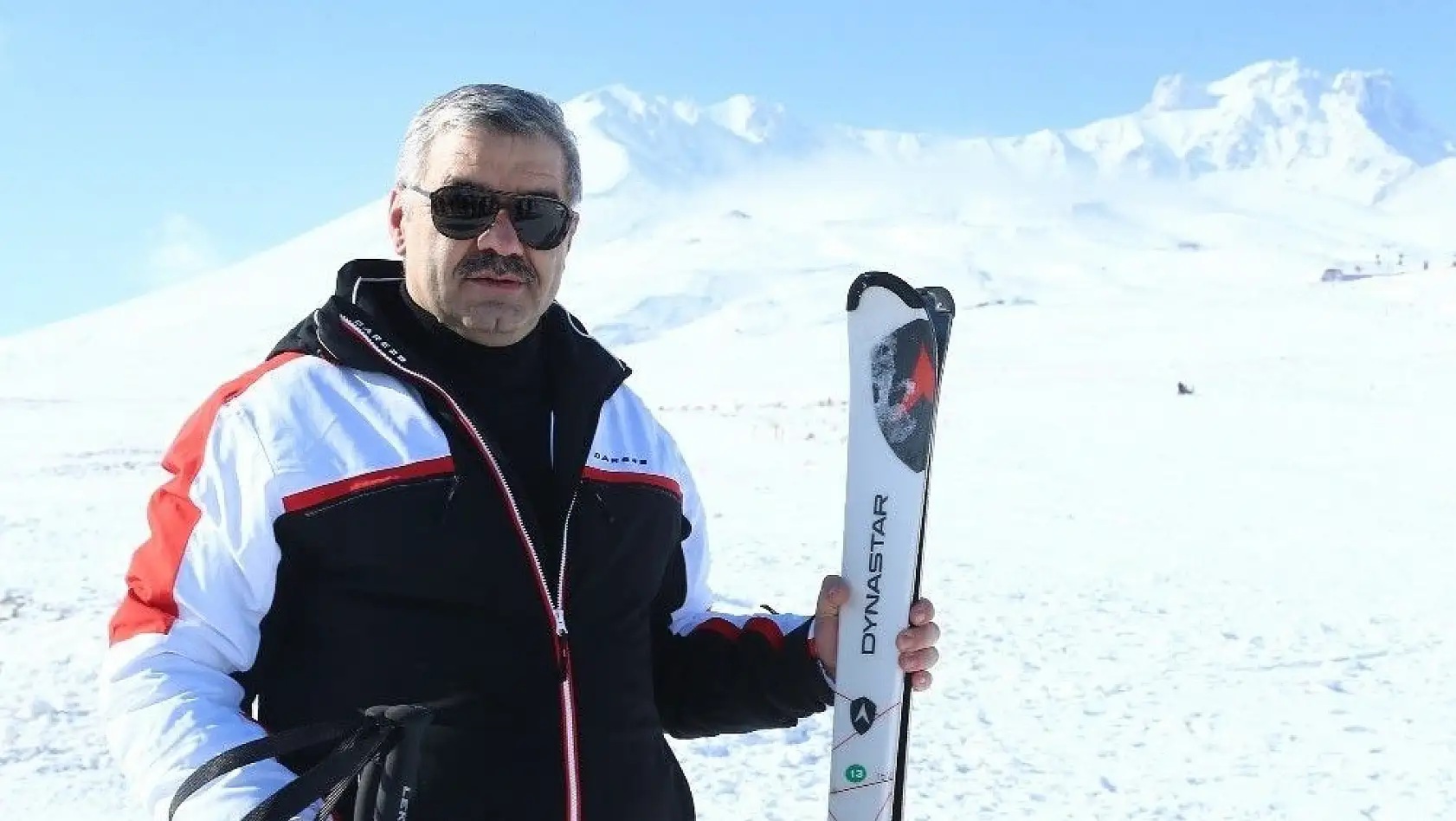 Erciyes Kış Sporları Merkezi'nde kayakçılar için fiyatlar değişmedi