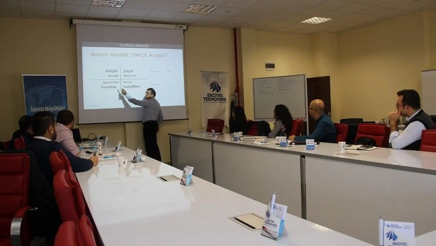 Erciyes Teknopark'ta Yazılım Firmaları İçin 'Dış Ticaret Eğitimi' Düzenlendi