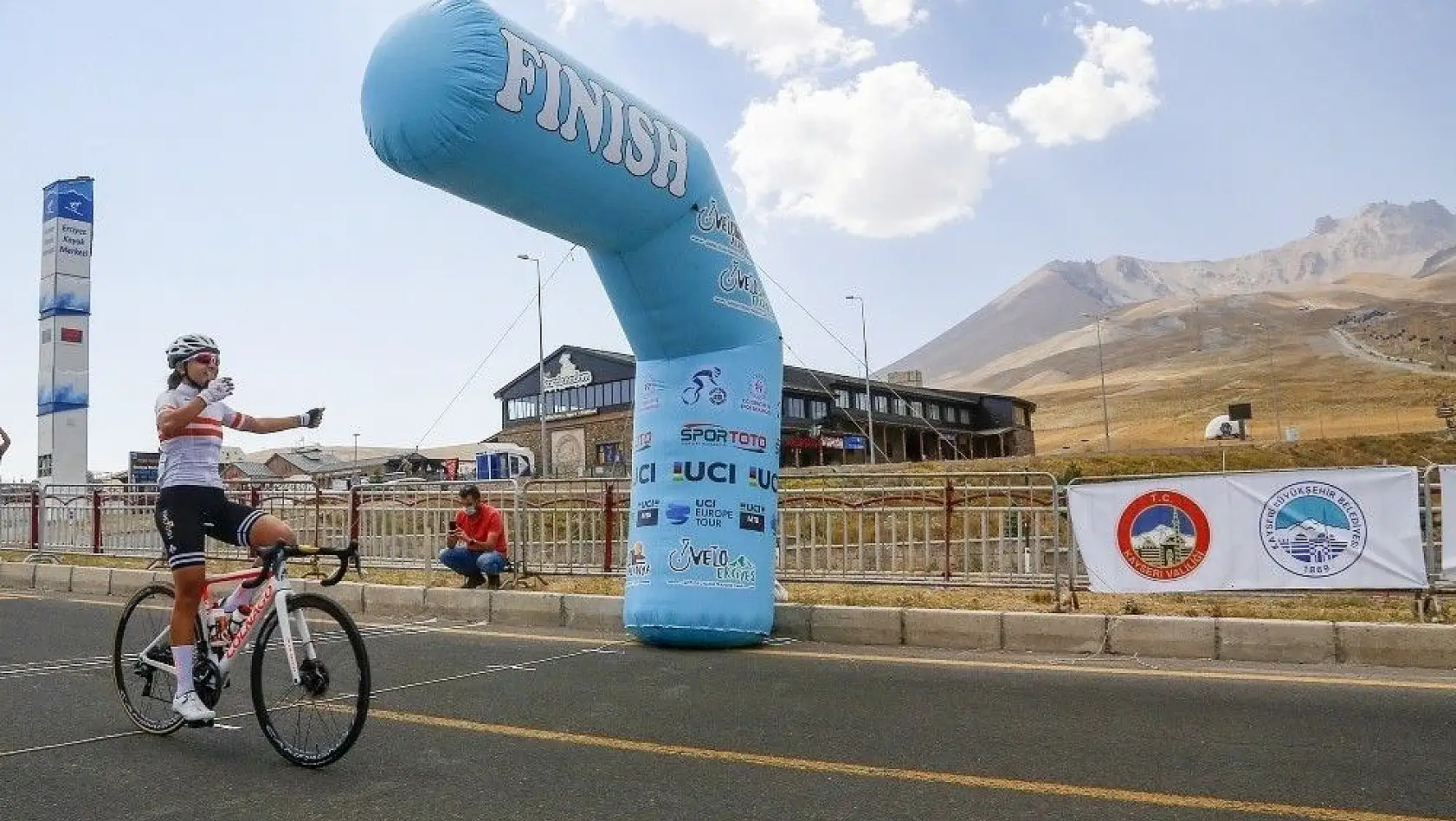 Erciyes Uluslararası Yol Bisikleti Yarışları başladı
