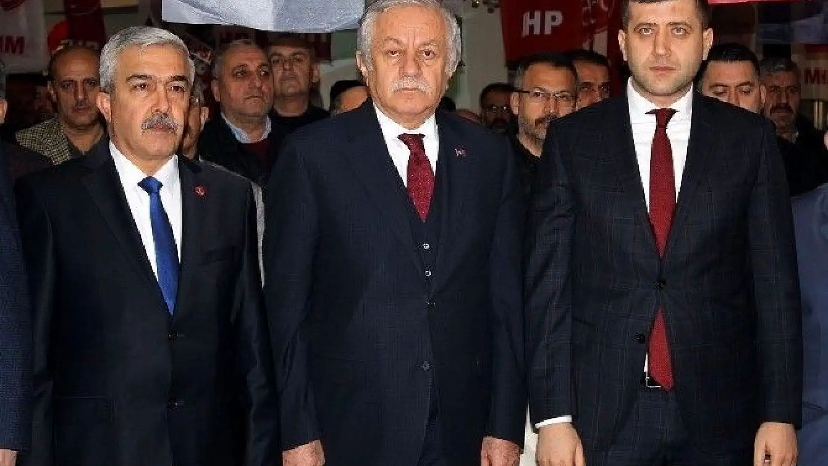 Ertuğrul Yücebaş Yeniden MHP Melikgazi İlçe Başkanı Seçildi