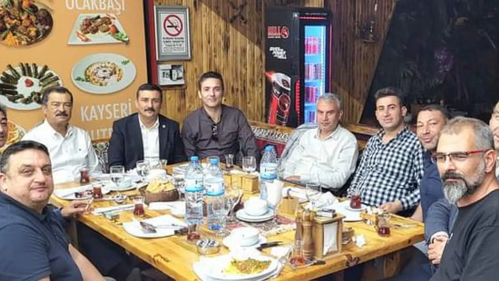 Eski Bakan ve bir Milletvekilinin Kayseri'de ne işi var? Görüşme tesadüf mü, planlı mı?