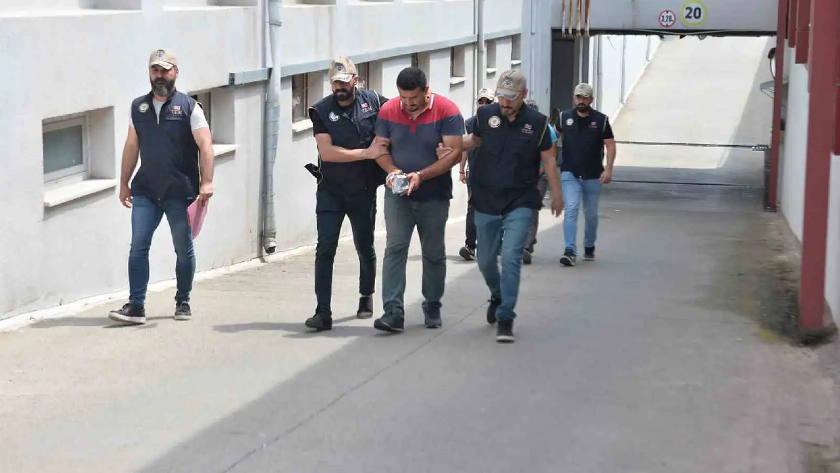 FETÖ'den hüküm giyen 4 şahıs yakalanıp tutuklandı