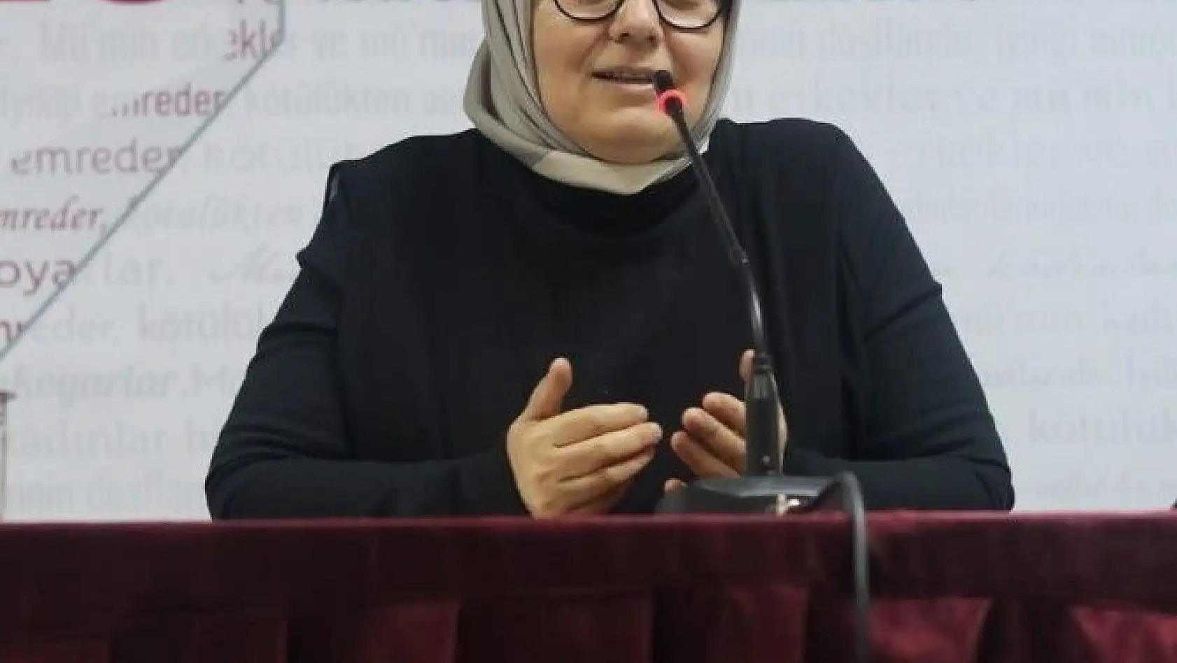 Gazeteci Yazar Ayşe Böhürler, Akadder'de konuştu
