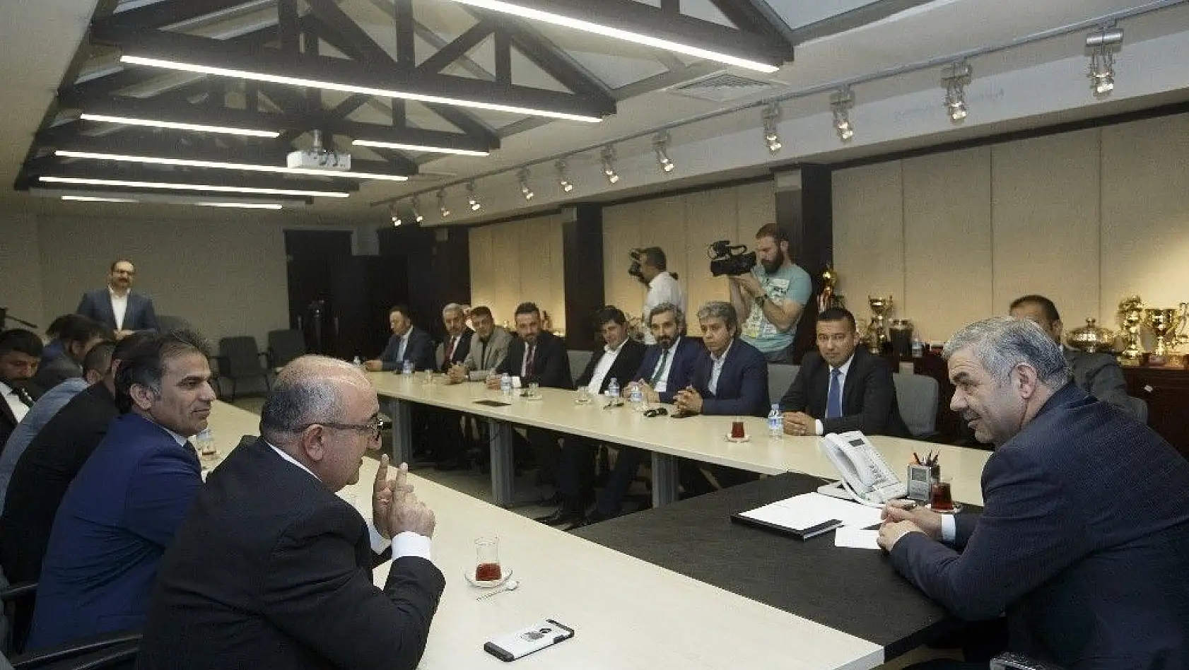 Gazeteciler Cemiyeti yeni yönetimi Başkan Çelik'i ziyaret etti
