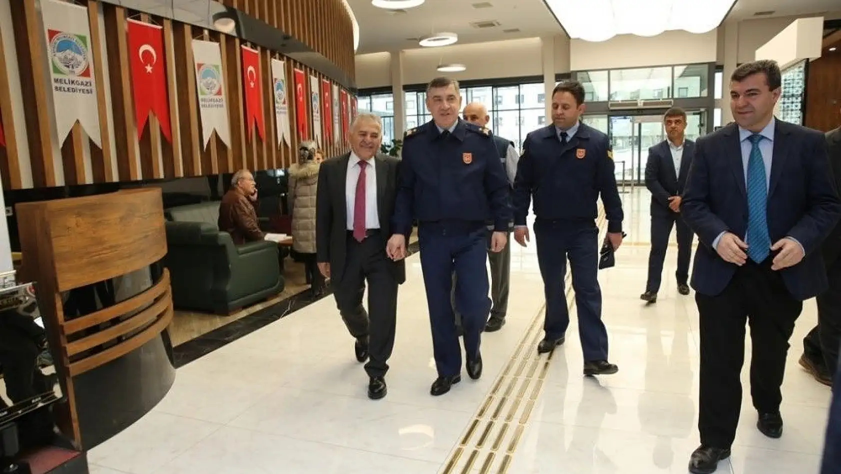 Hava Tuğgeneral Ercan Teke'den Memduh Büyükkılıç'a Nezaket Ziyareti

