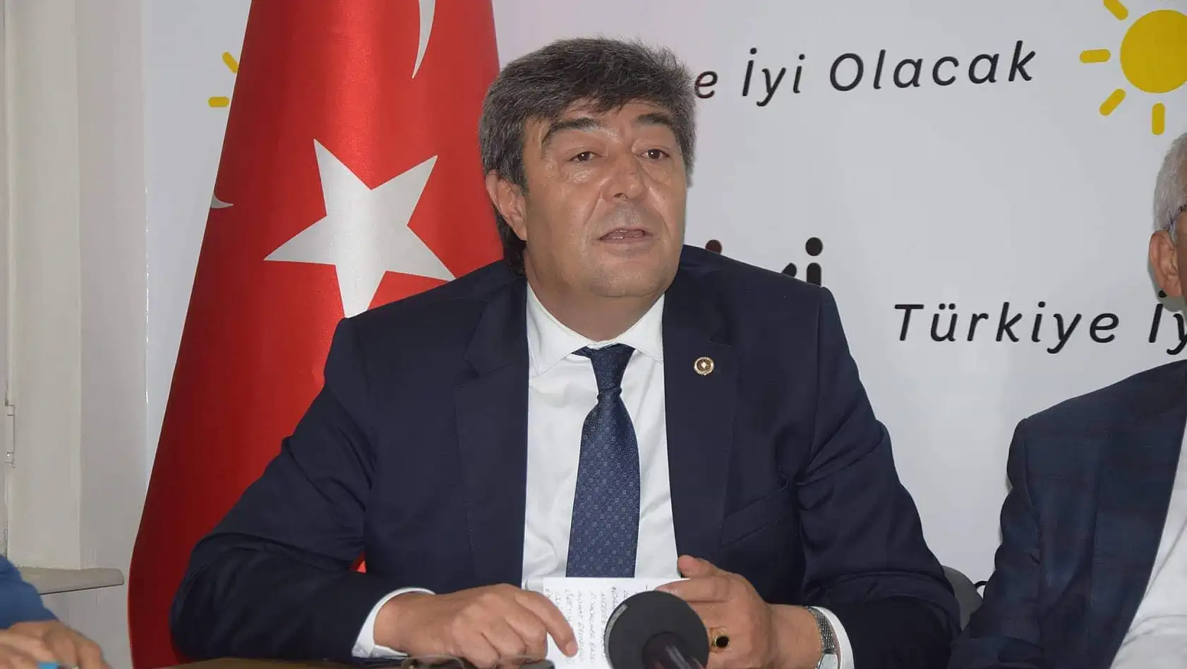 İYİ Parti Milletvekili Dursun Ataş'tan şehrin ileri gelenlerine Kayserispor çağrısı