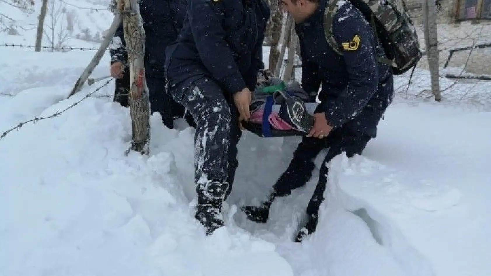 Jandarma ekipleri'nden sağlık yardımı
