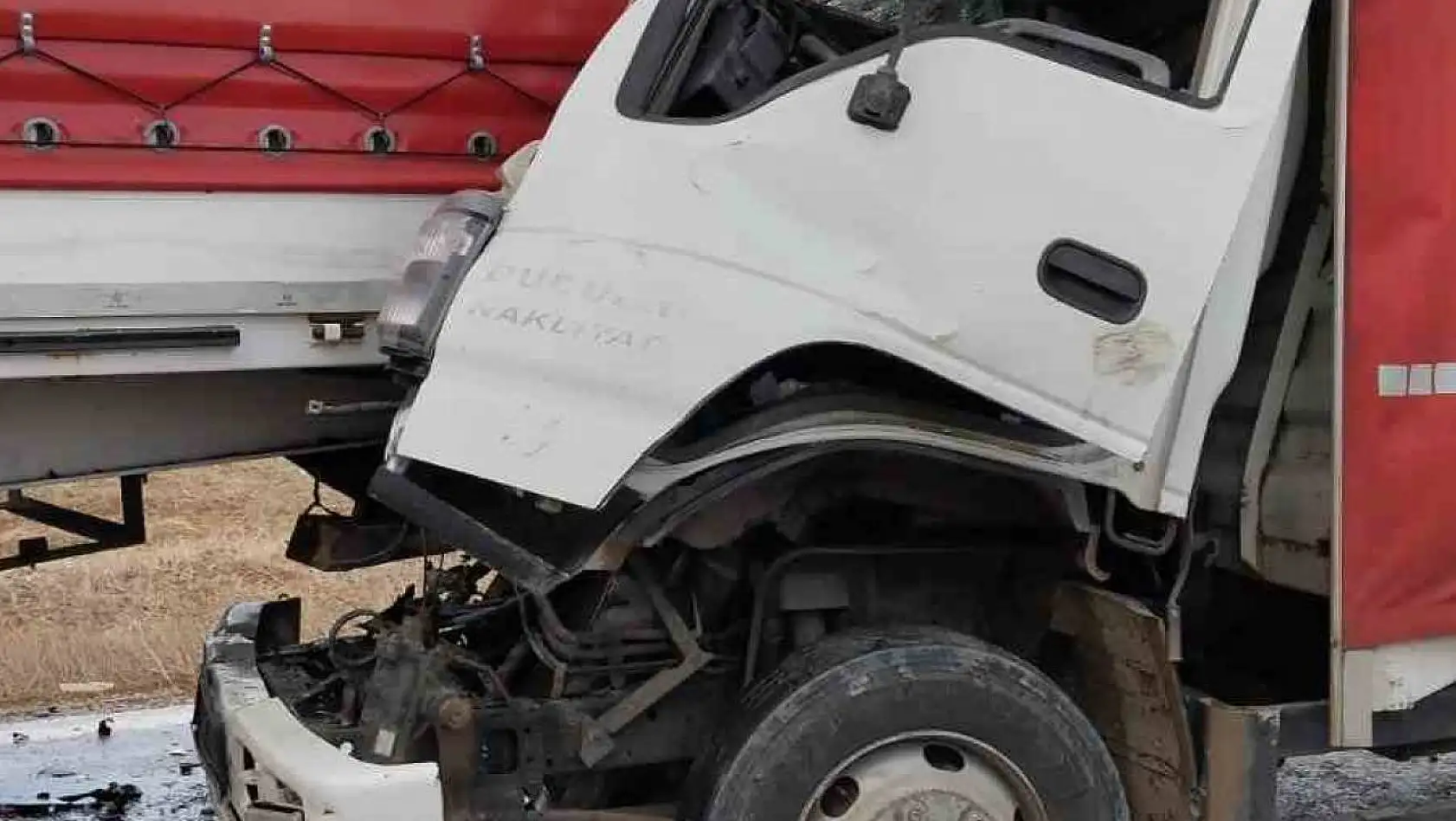 Sivas'ta karayolunda korkunç kaza: 1 ağır yaralı