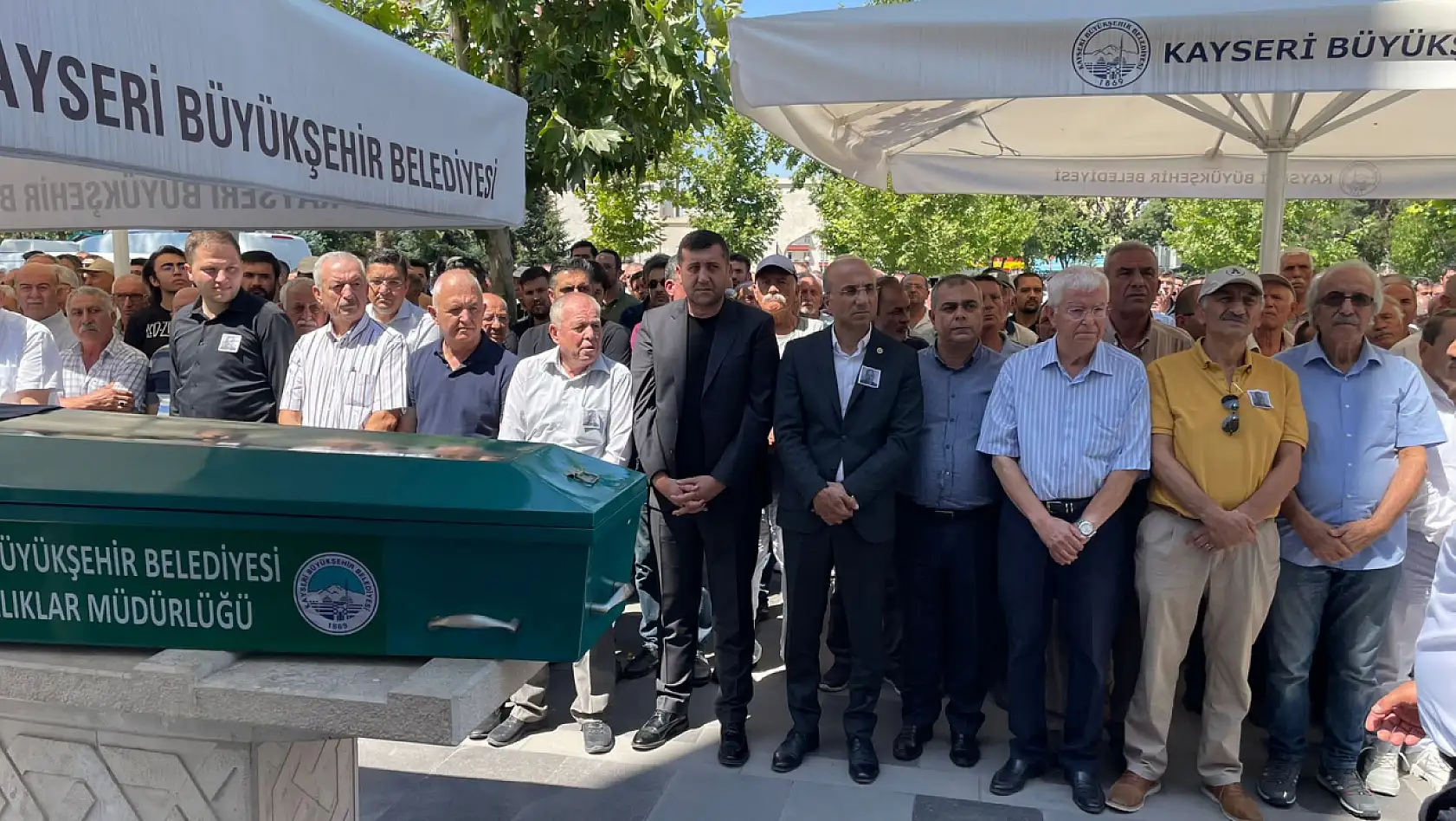 KASKİ eski Genel Müdürü Mustafa Ülker son yolculuğuna uğurlandı