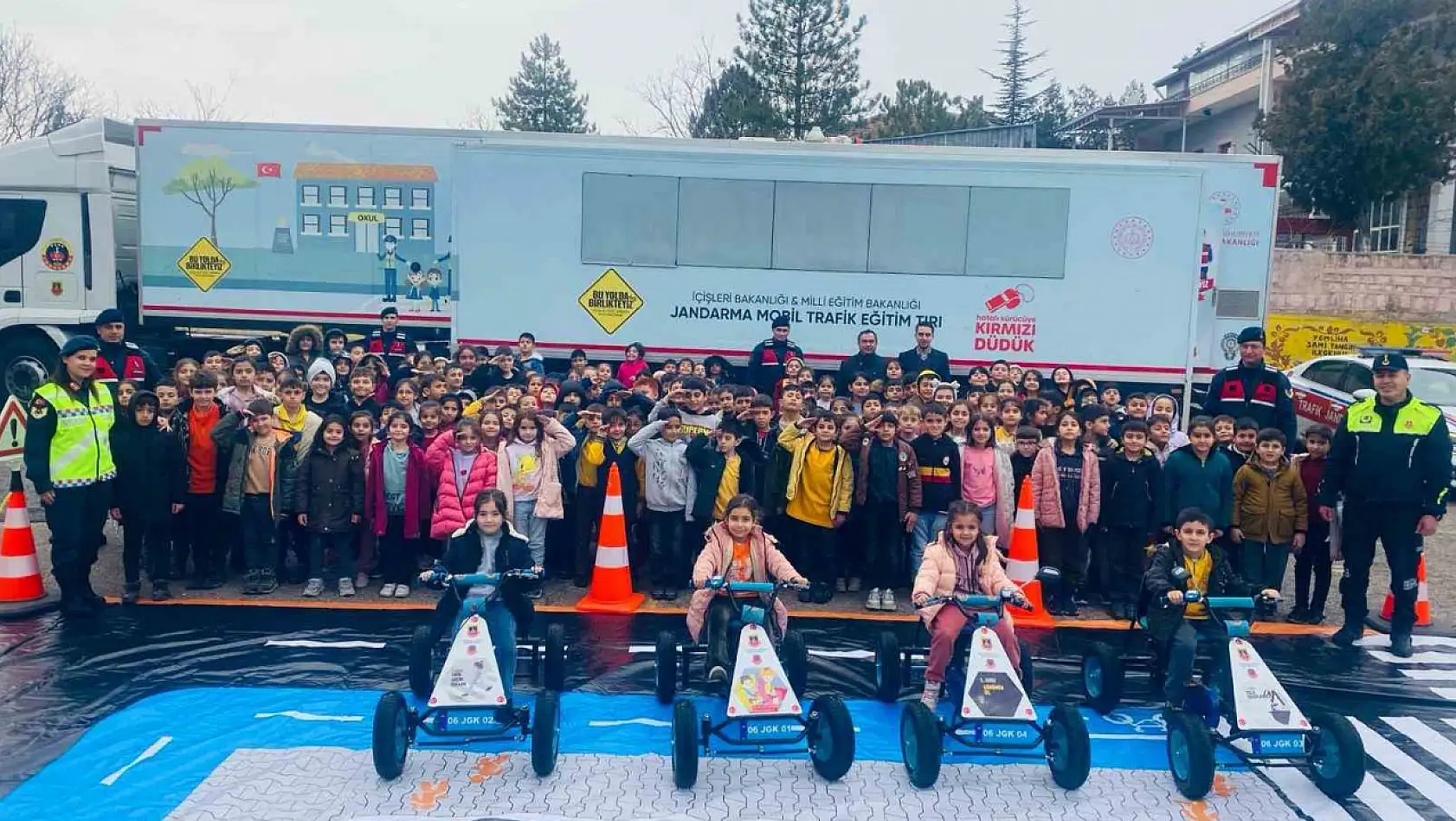 Kayseri'de 533 öğrenciye trafik güvenliği eğitimi verildi