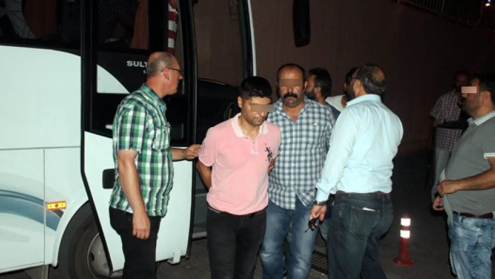Kayseri'de 6 asker daha gözaltına alındı