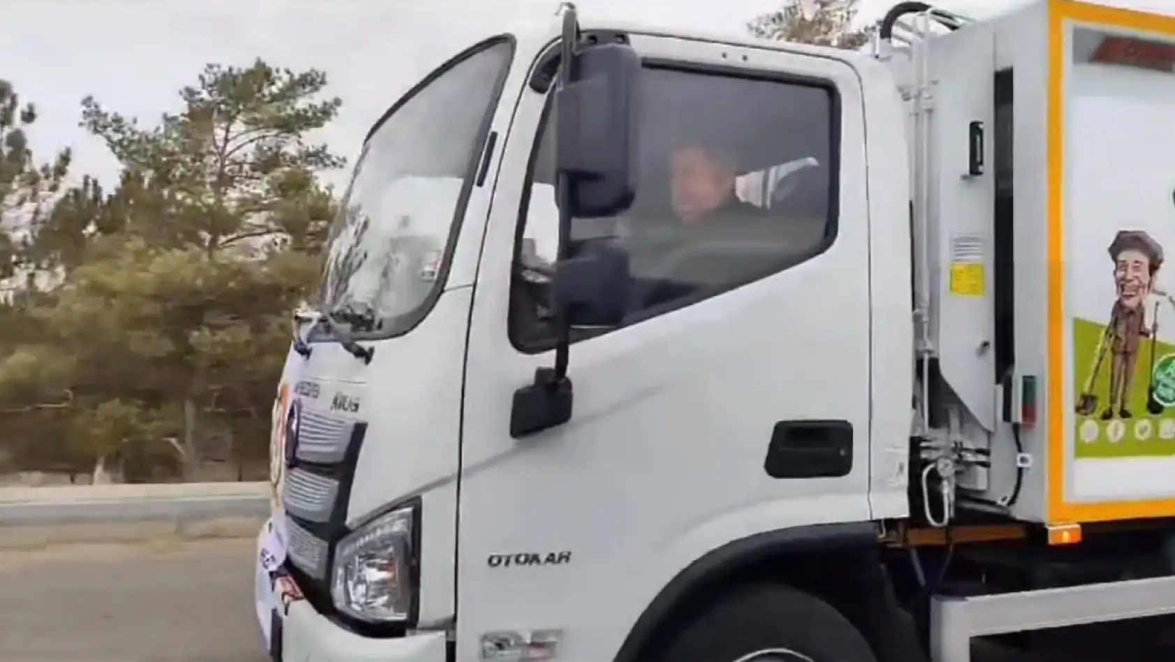 Kayseri'de kamyonla şehir turu yapan Başkan kim?