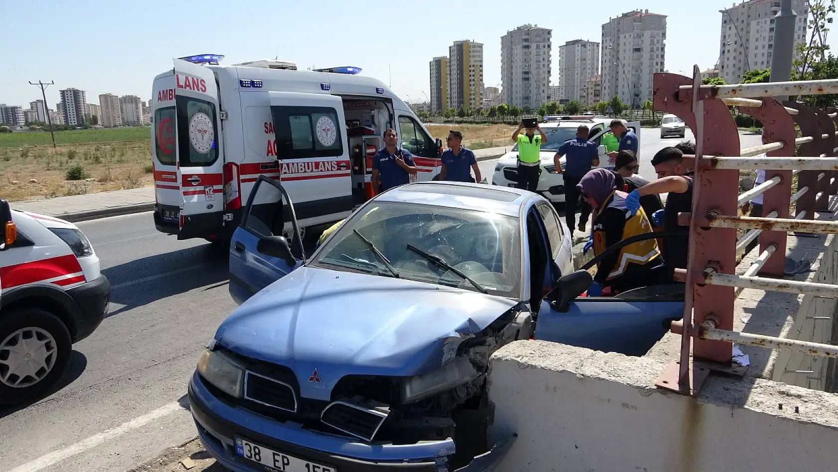 Kayseri'de kaza: 'Kolum' diye feryat etti