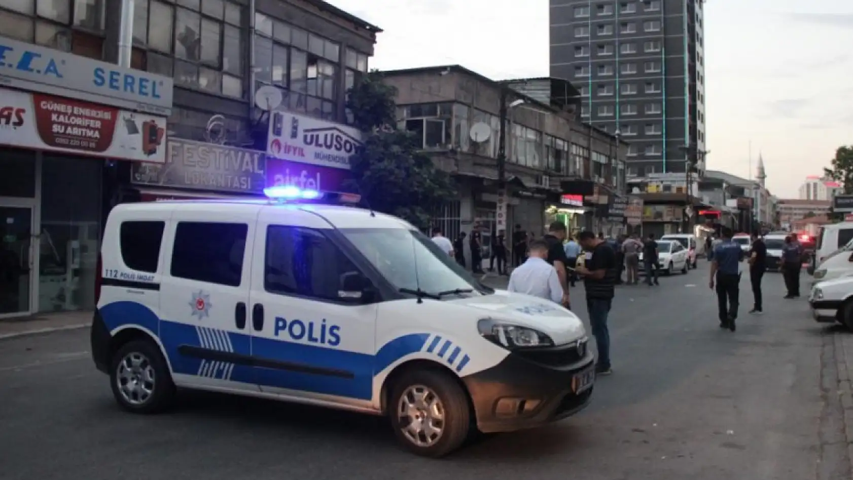 Kayseri'de polis memurunun şehit olduğu olayla ilgili 8 sanık...