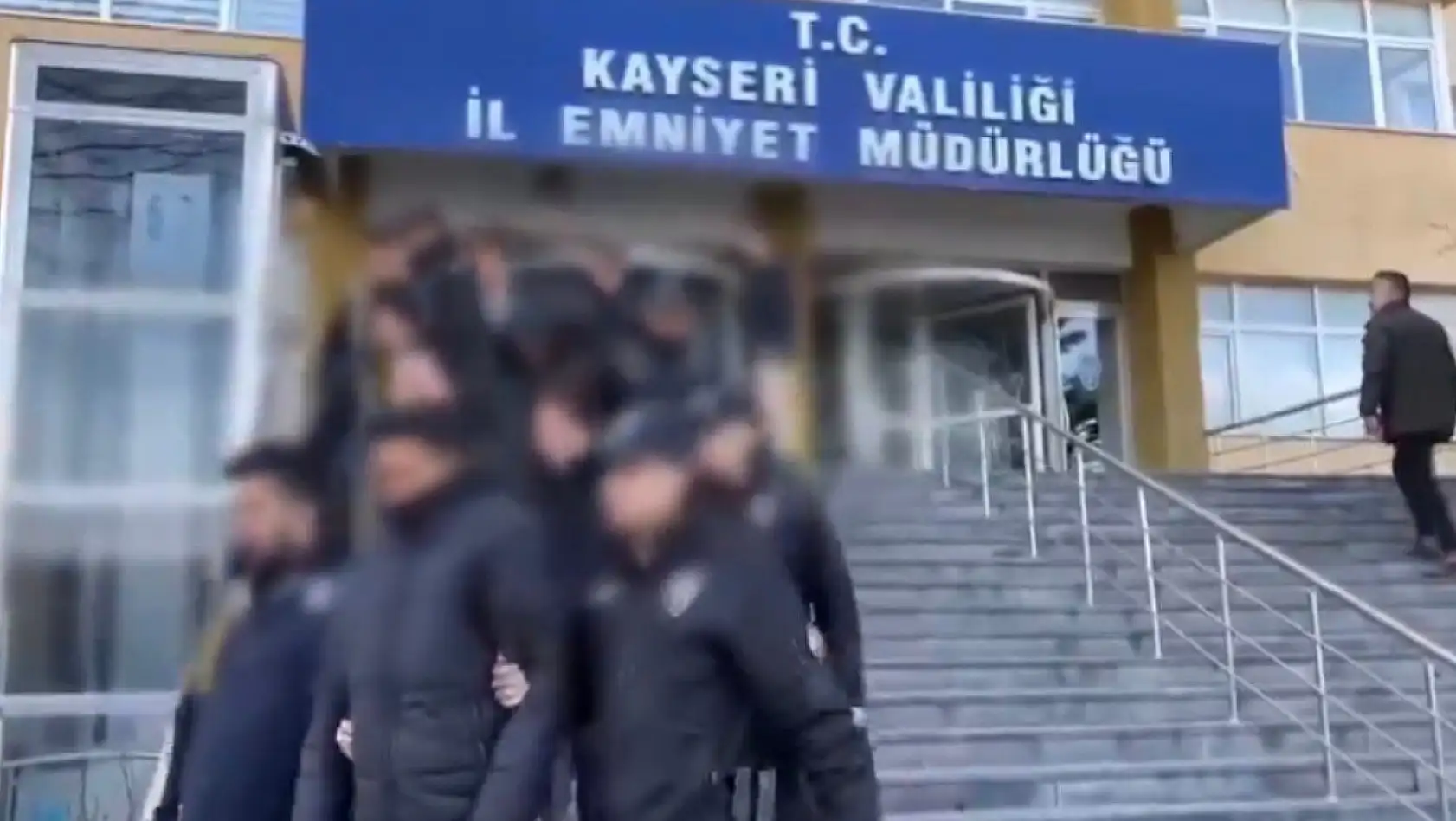 Kayseri merkezli 'Sibergöz-22' operasyonunda tutuklama