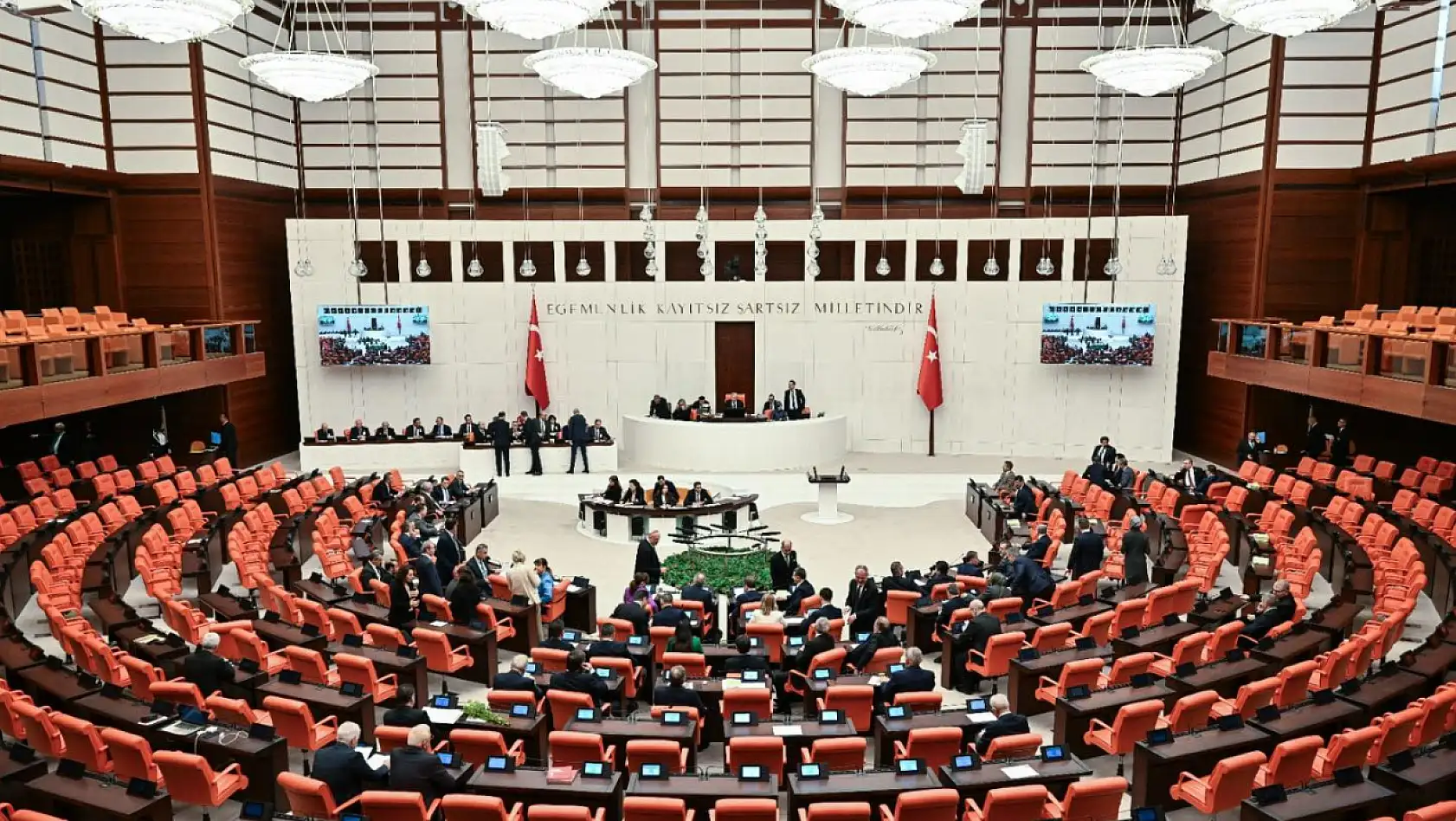 Kayseri Milletvekili Meclis'te anlattı: 5'e katlanmış!
