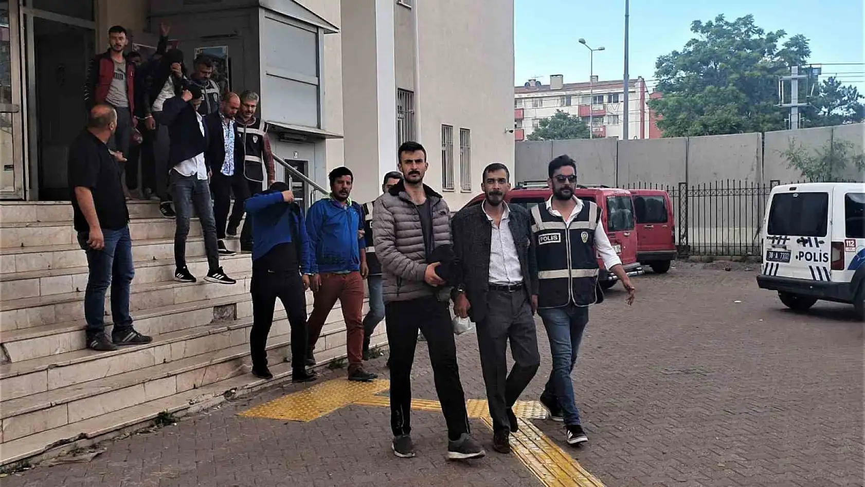 Kayseri'de oldu: 33 gözaltı var...