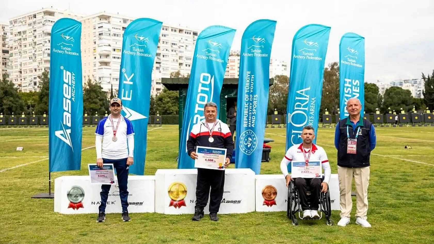 Kayserili sporcular Antalya'dan madalyayla döndü