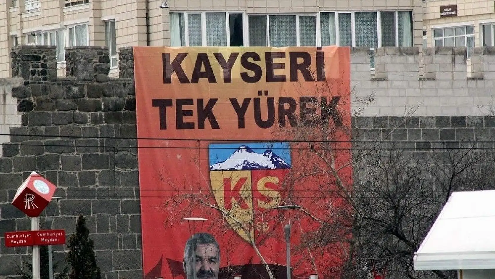 Kayserispor'a pankartlı destek