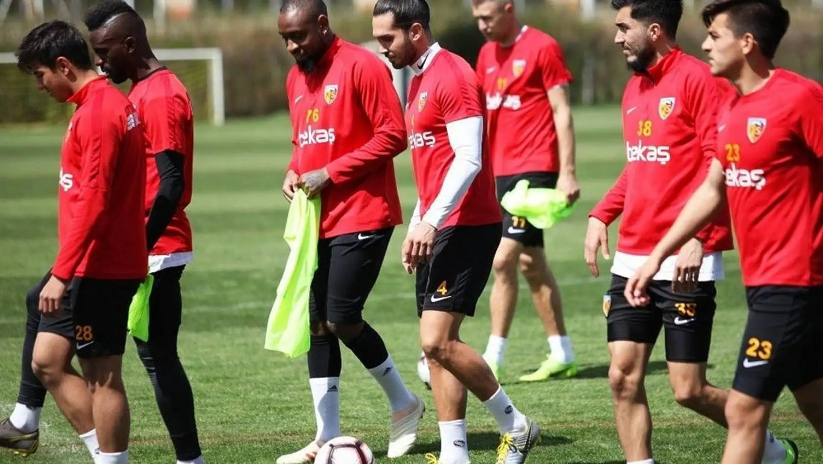 Kayserispor'da 9 ülkeden futbolcu oynadı
