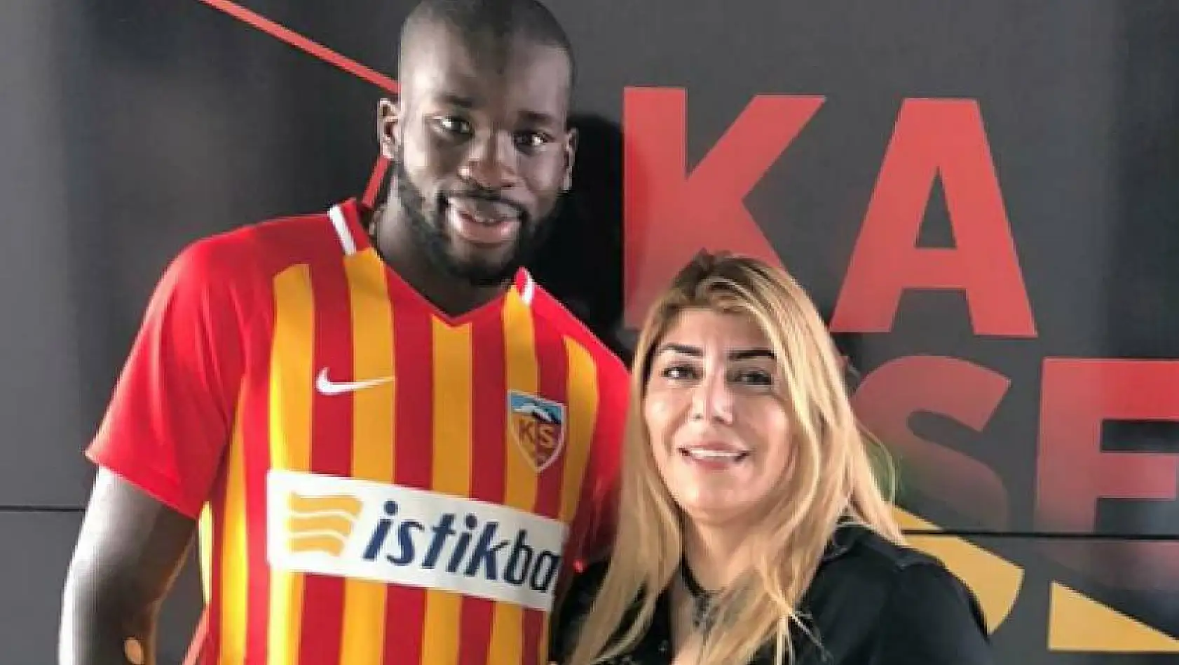 Kayserispor yabancı golcüyü Kayseri'ye getirdi