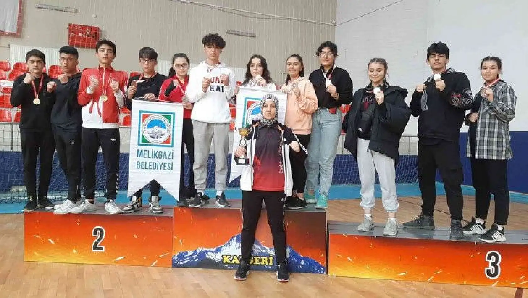 Melikgazi Wushu Takımı Çanakkale Zaferi Kupası'ndan birinci çıktı