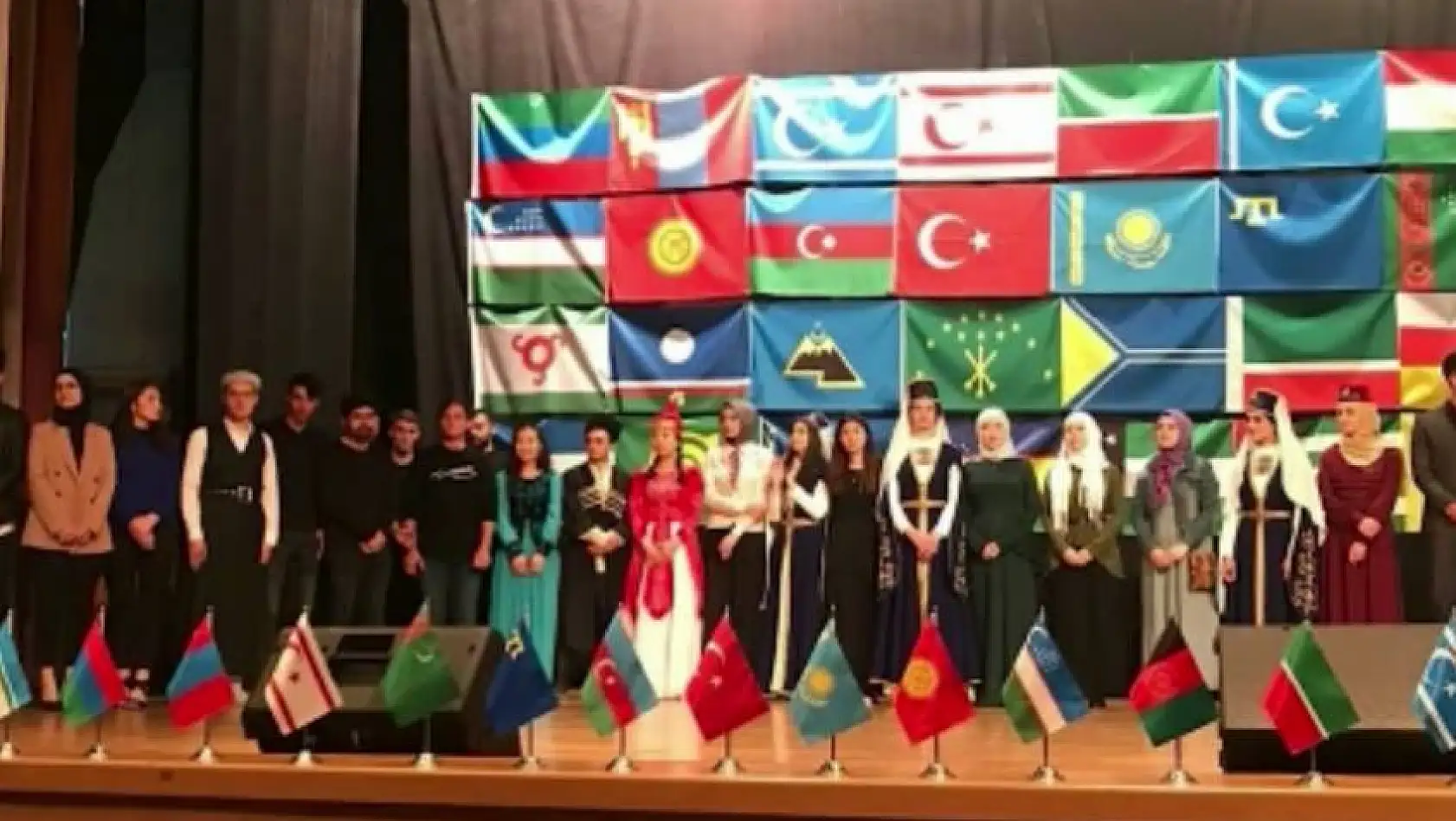 Milli ve insani görev çağrısı: Türkiye dışından gelen öğrencilerin yardımınıza ihtiyacı var 