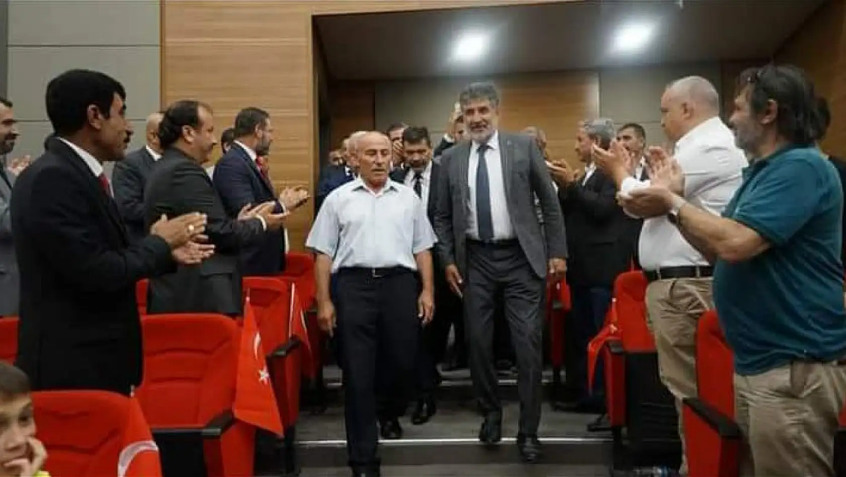 Muhsin Yazıcıoğlu'nun ağabeyi MYP Kongresi'nde