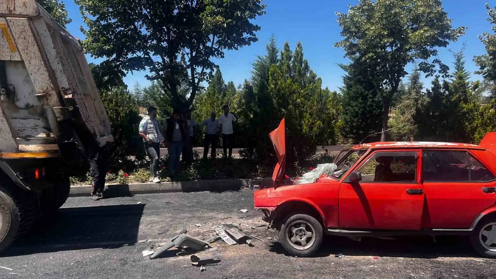 Nevşehir'de trafiğe kapalı yola girdi, dehşet saçtı: 2 ölü , 2 yaralı