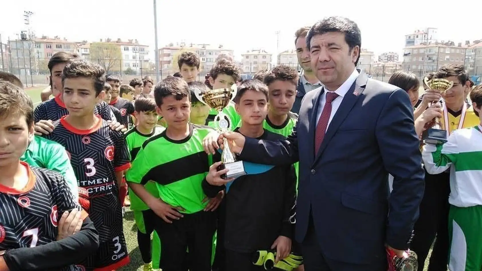Okullar arası futbol küçük erkekler il birinciliği tamamlandı
