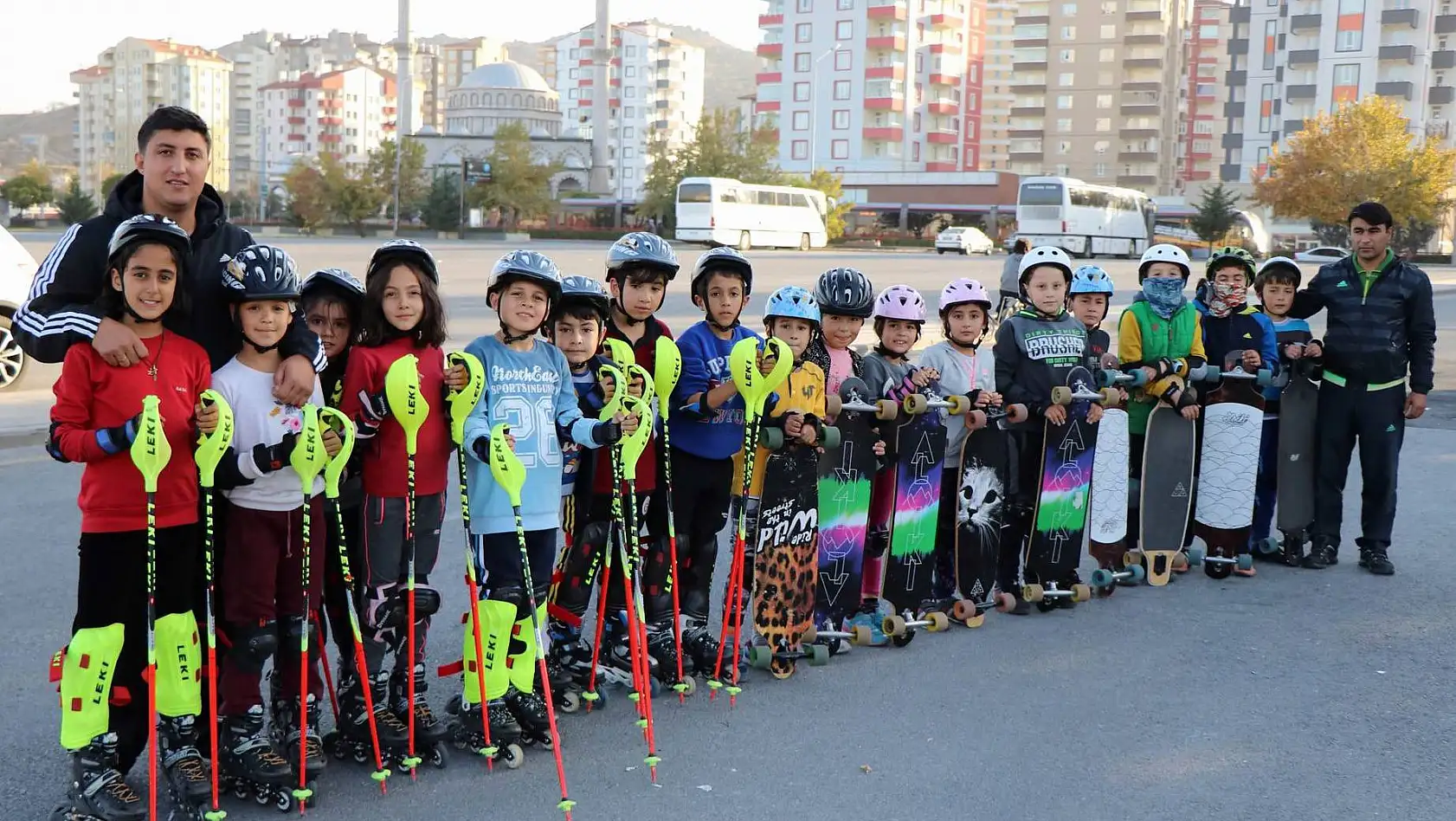 Asfaltta 'kayak' eğitimi