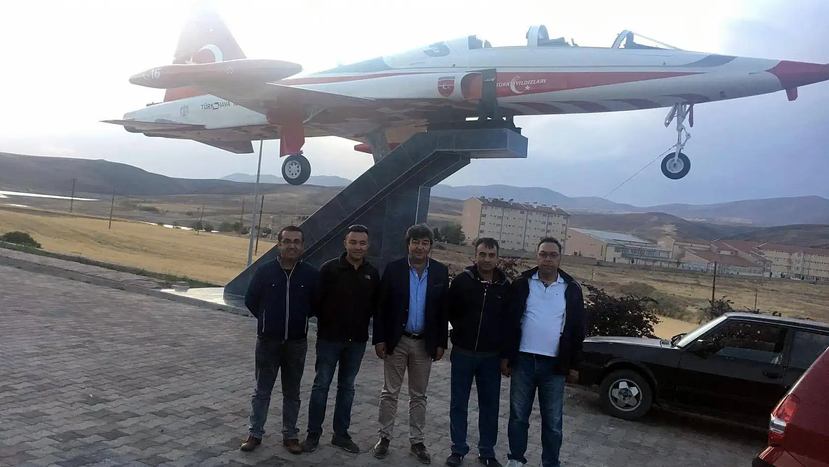 Pınarbaşı'daki Türklük Anıtı'na F5 Uçağı monte edildi