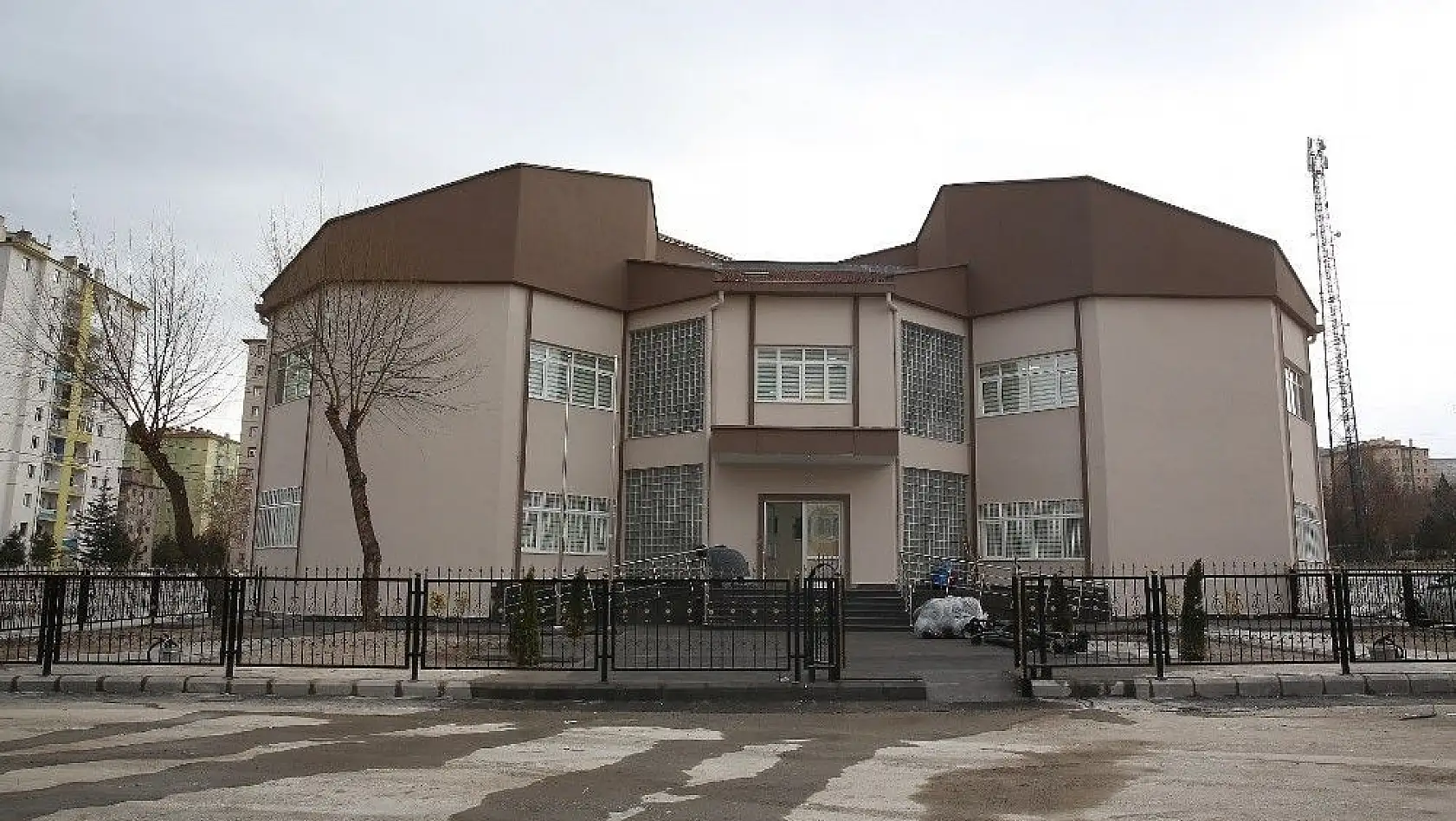 Sezai Karakoç Kütüphanesi açılıyor