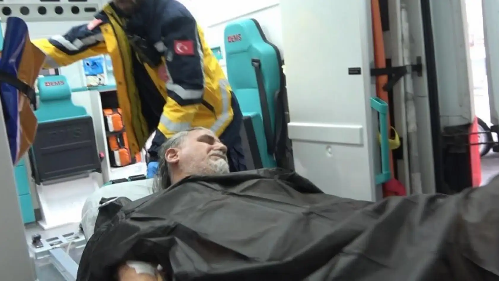 Silahlı saldırıya uğrayan Gazeteci Azim Deniz'in sağlık durumuyla ilgili ilk bilgiler geldi
