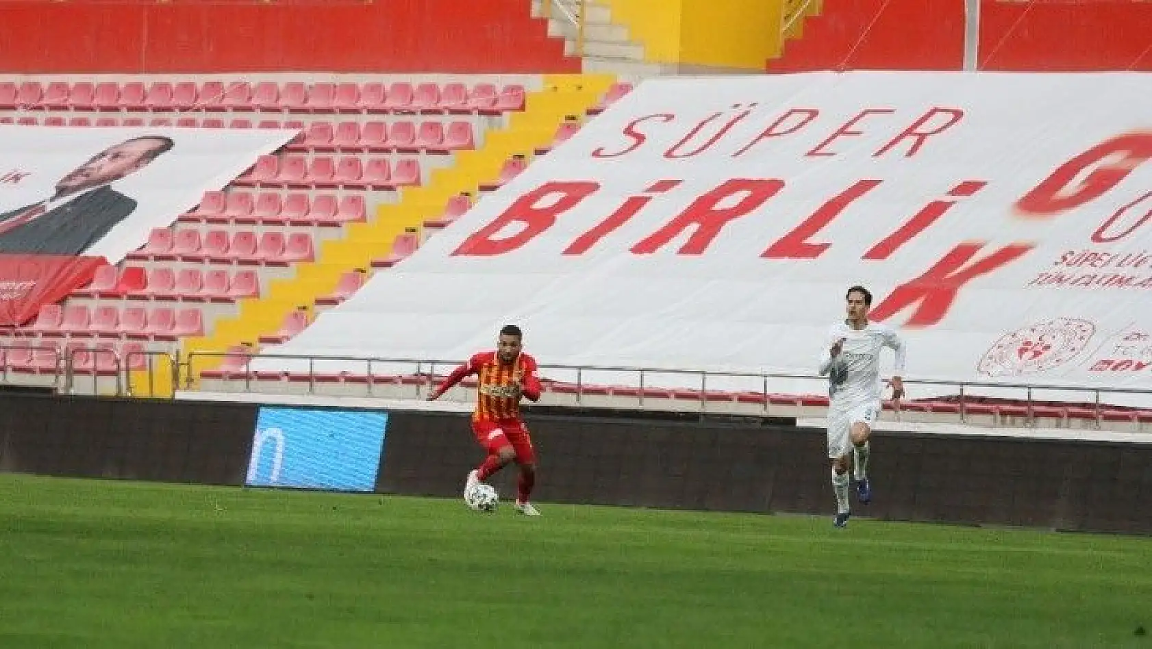 Süper Lig: Kayserispor: 1 - İ.H. Konyaspor: 0 (İlk Yarı)