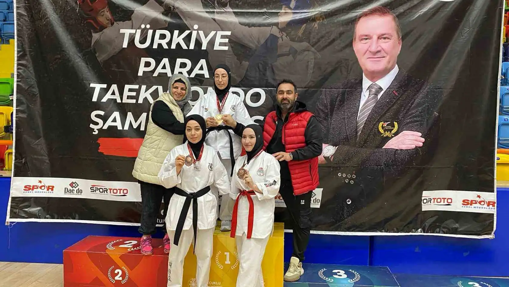 Taekwondo'da Kayseri'den madalyalı dönüş!