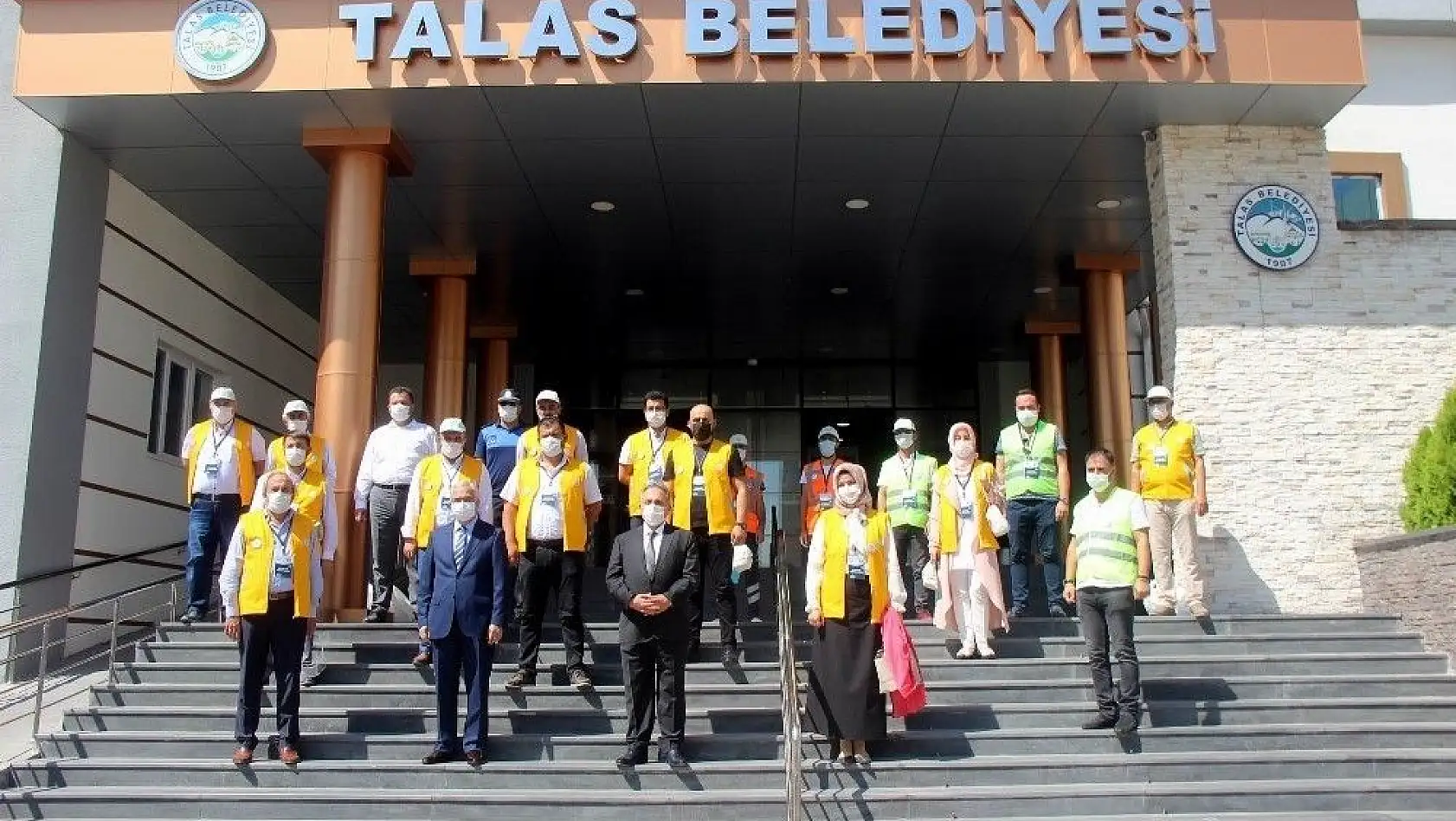 Talas Belediyesi'nden 'Pandemi yayılmasın kardeşlik yayılsın' projesi
