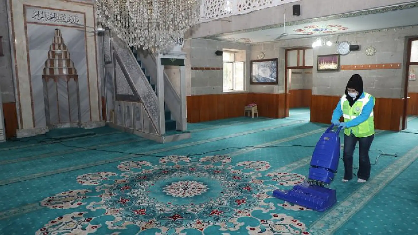 Talas'ta camiler Ramazan'a hazırlanıyor