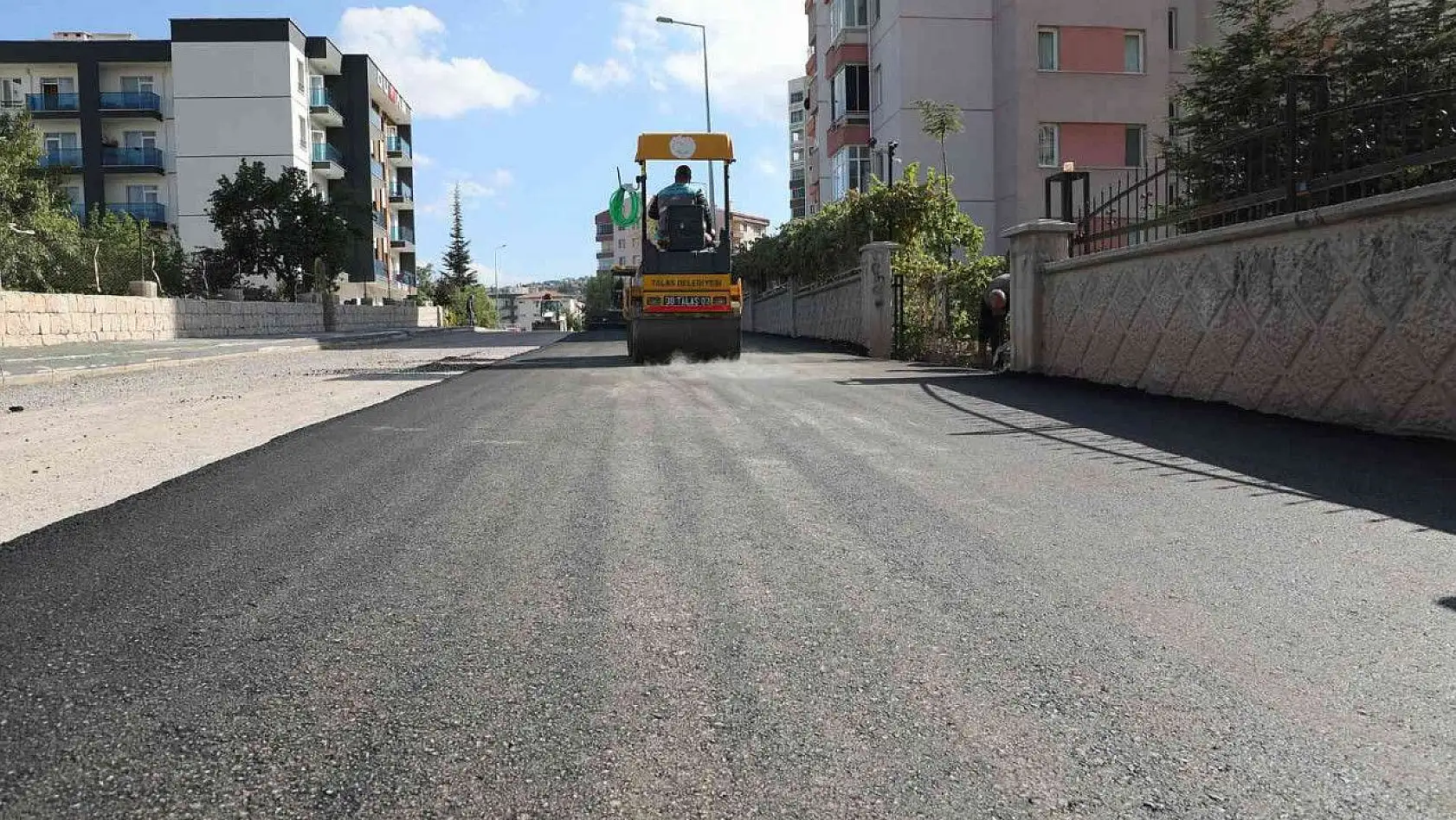 Talas'ta sonbahar asfaltı