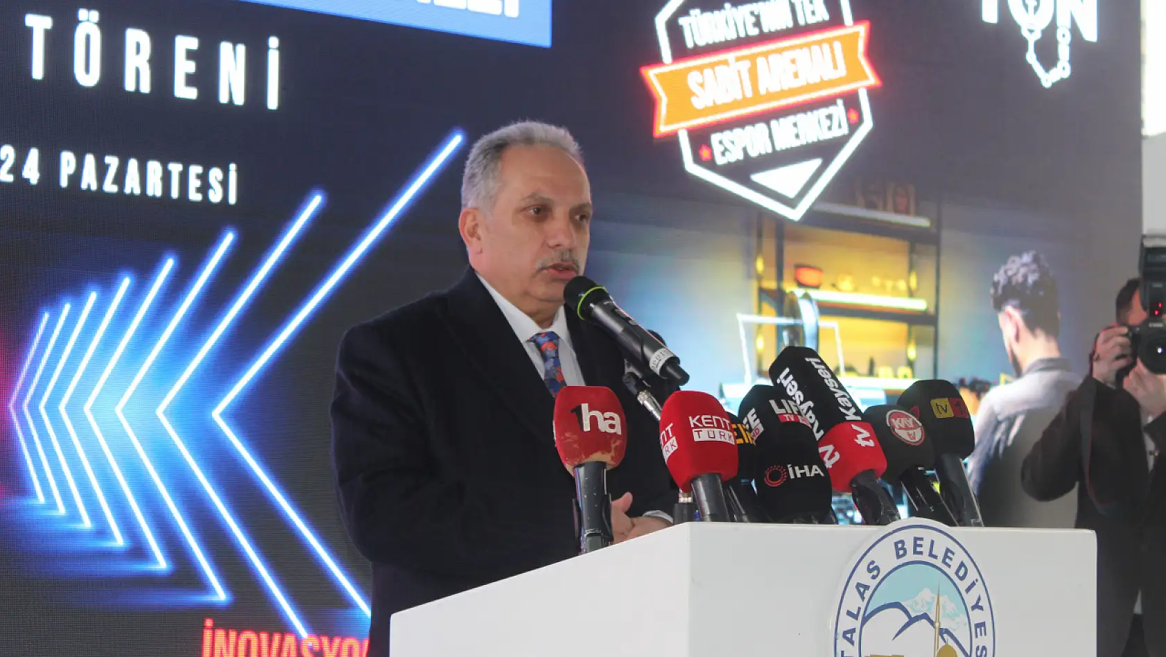 Talas'ta Türkiye'nin ilk ve tek sabit arenalı espor merkezi açıldı