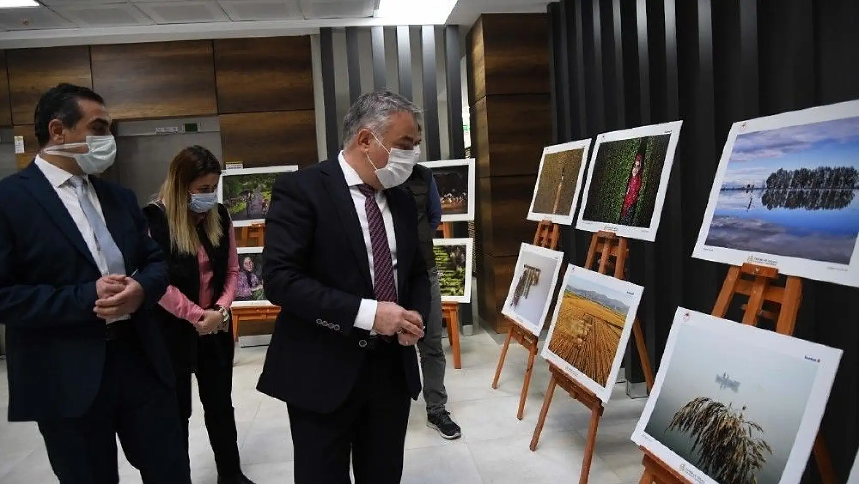 '11. Tarım ve İnsan Fotoğraf Sergisi' İl Müdürlüğü Hizmet Binasında sergilenmeye başlandı