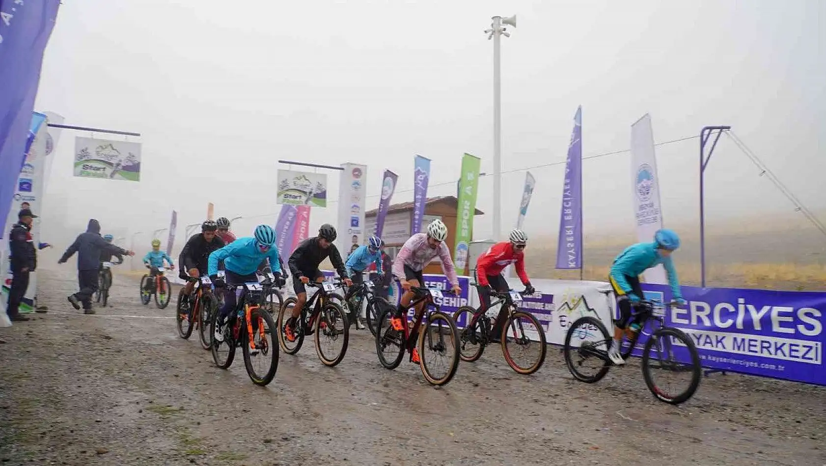Uluslararası Dağ Bisikleti Yarışları Erciyes'te devam ediyor