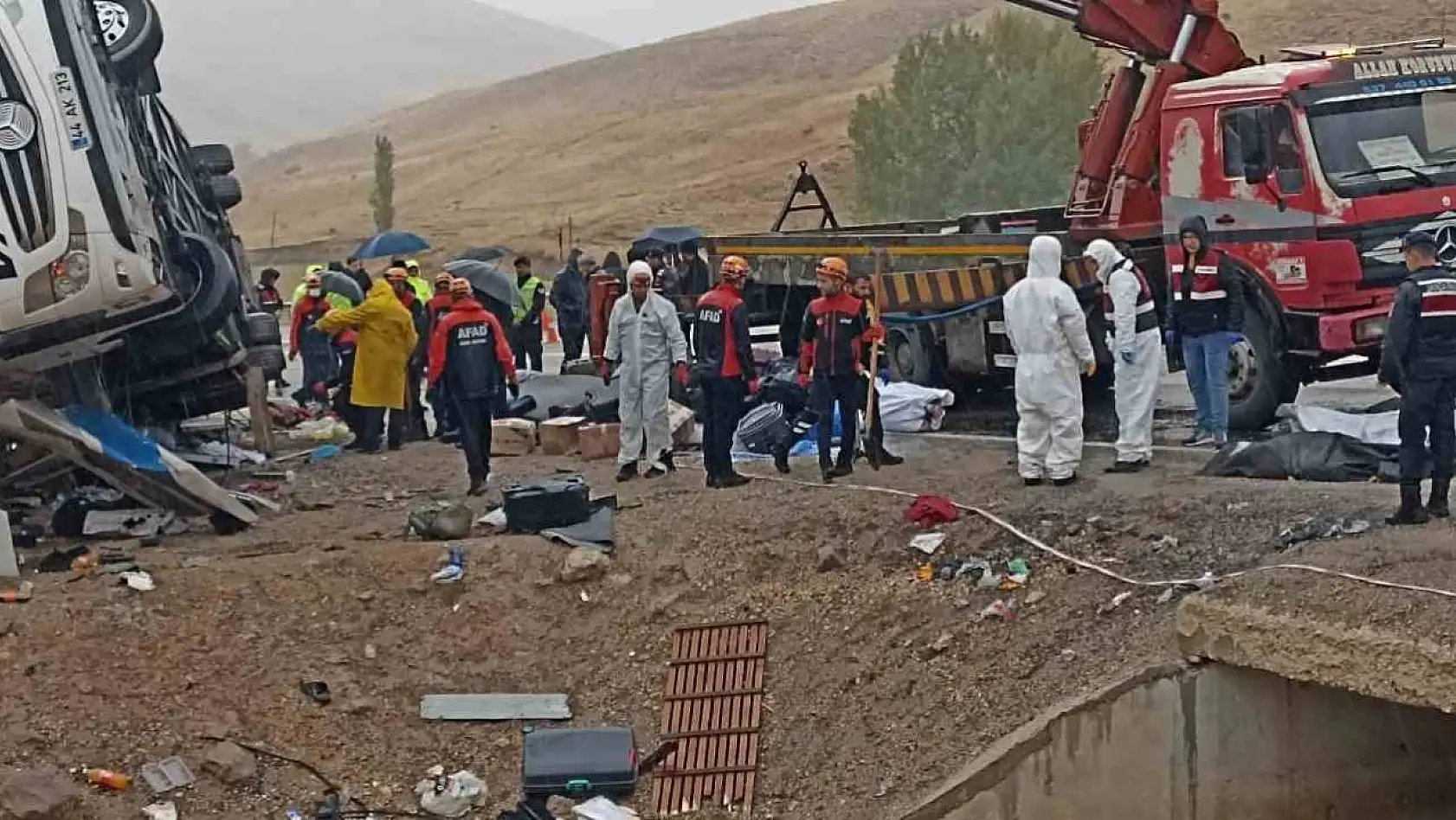 Kayseri Malatya Karayolunda kaza: 7 ölü, 40 yaralı!