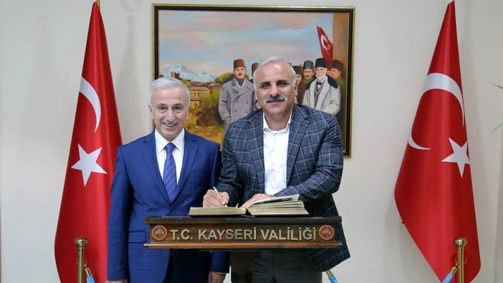 Van Valisi Murat Zorluoğlu'ndan Vali Süleyman Kamçı'ya ziyaret
