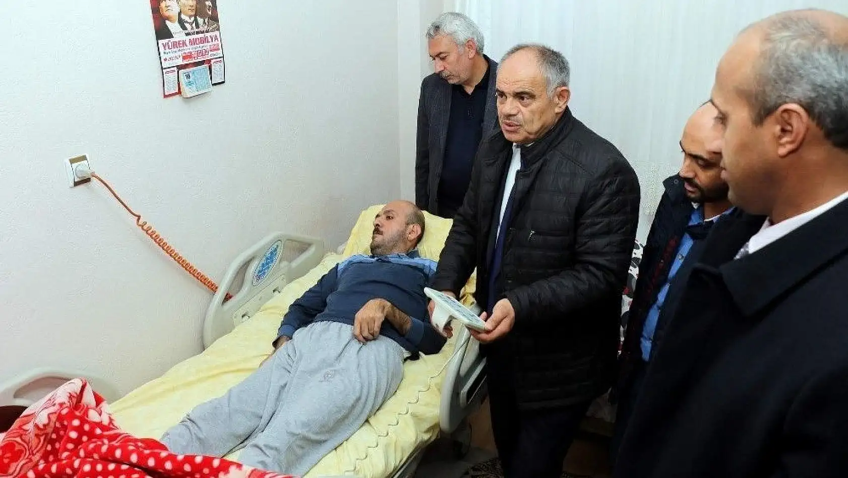Yahyalı'da yatağa bağımlı hastalara motorlu yatak dağıtıldı