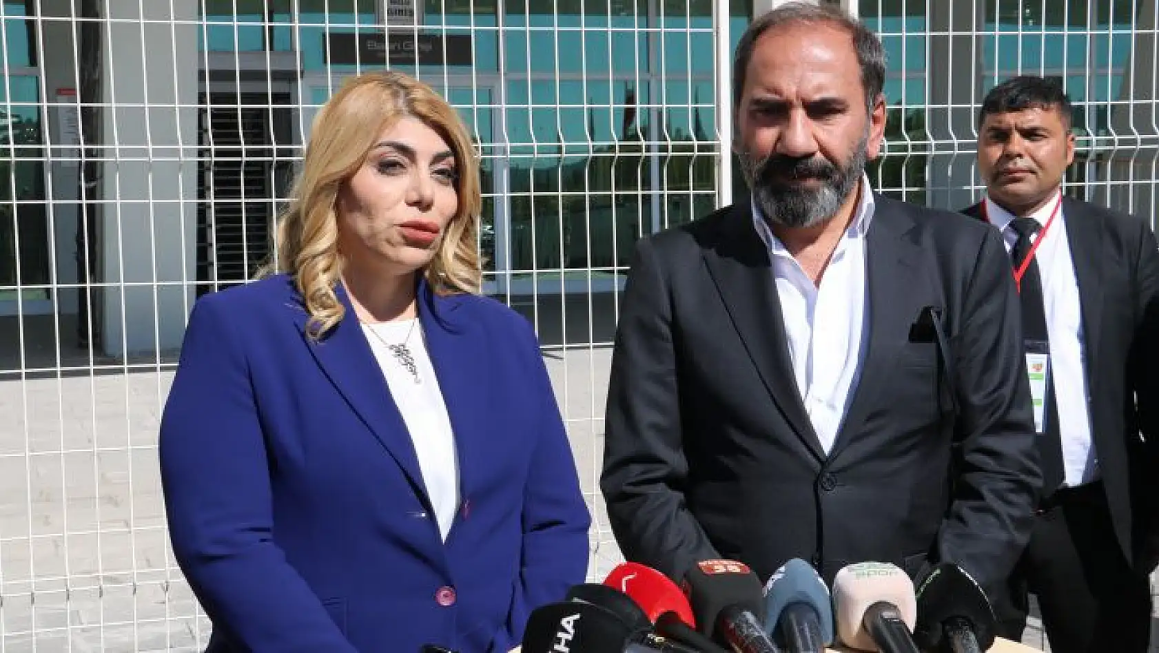 Alkışlar Gözbaşı ve Otyakmaz'a