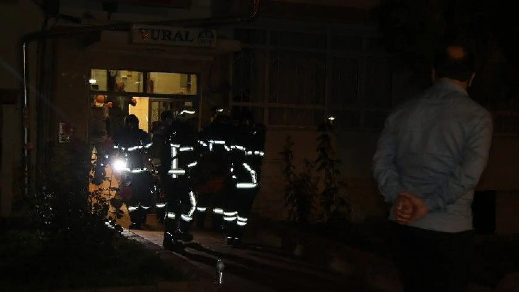 Apartmanda ceset bulundu