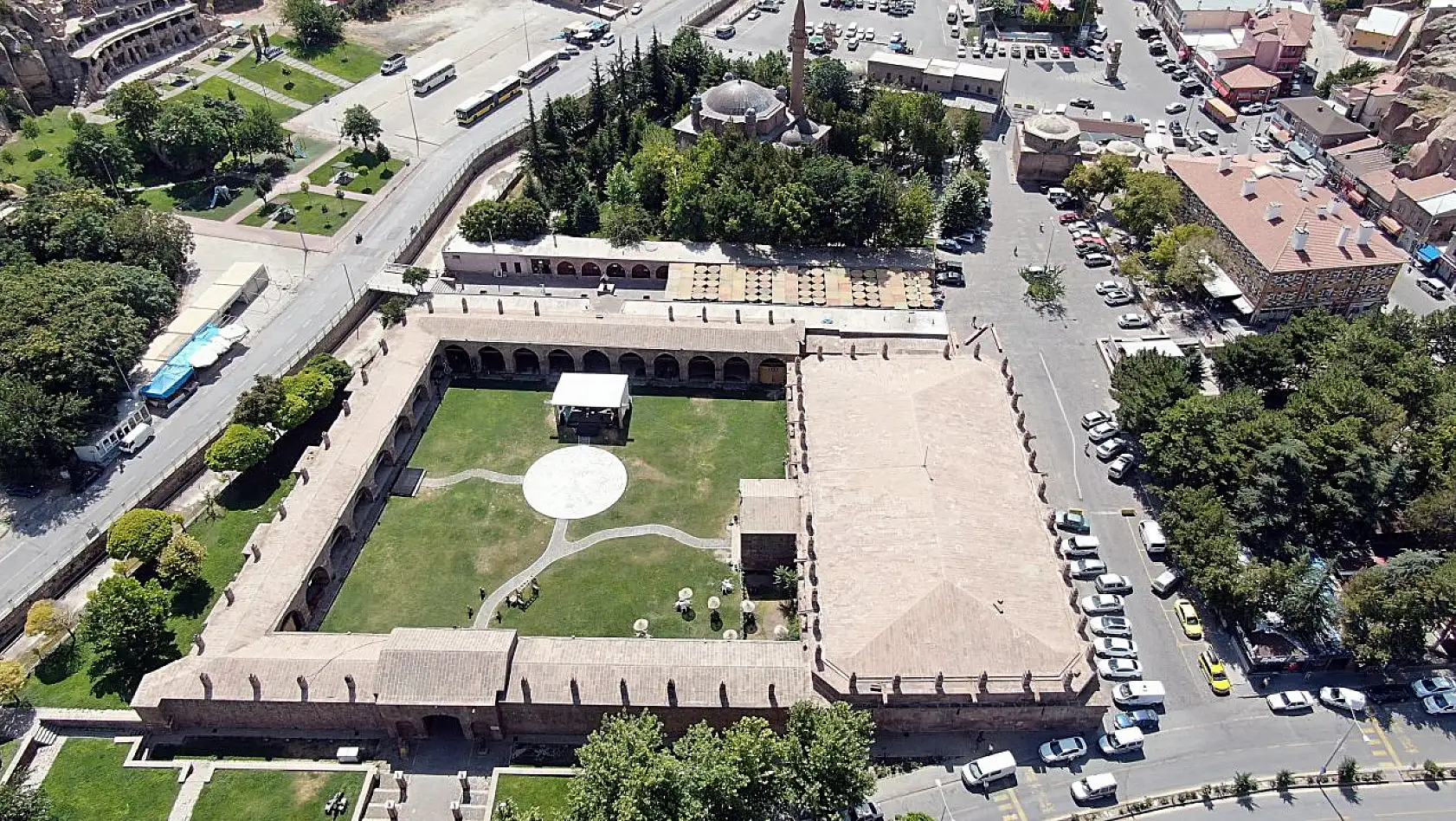 Arasta Çarşısı, turizme kazandırıldı